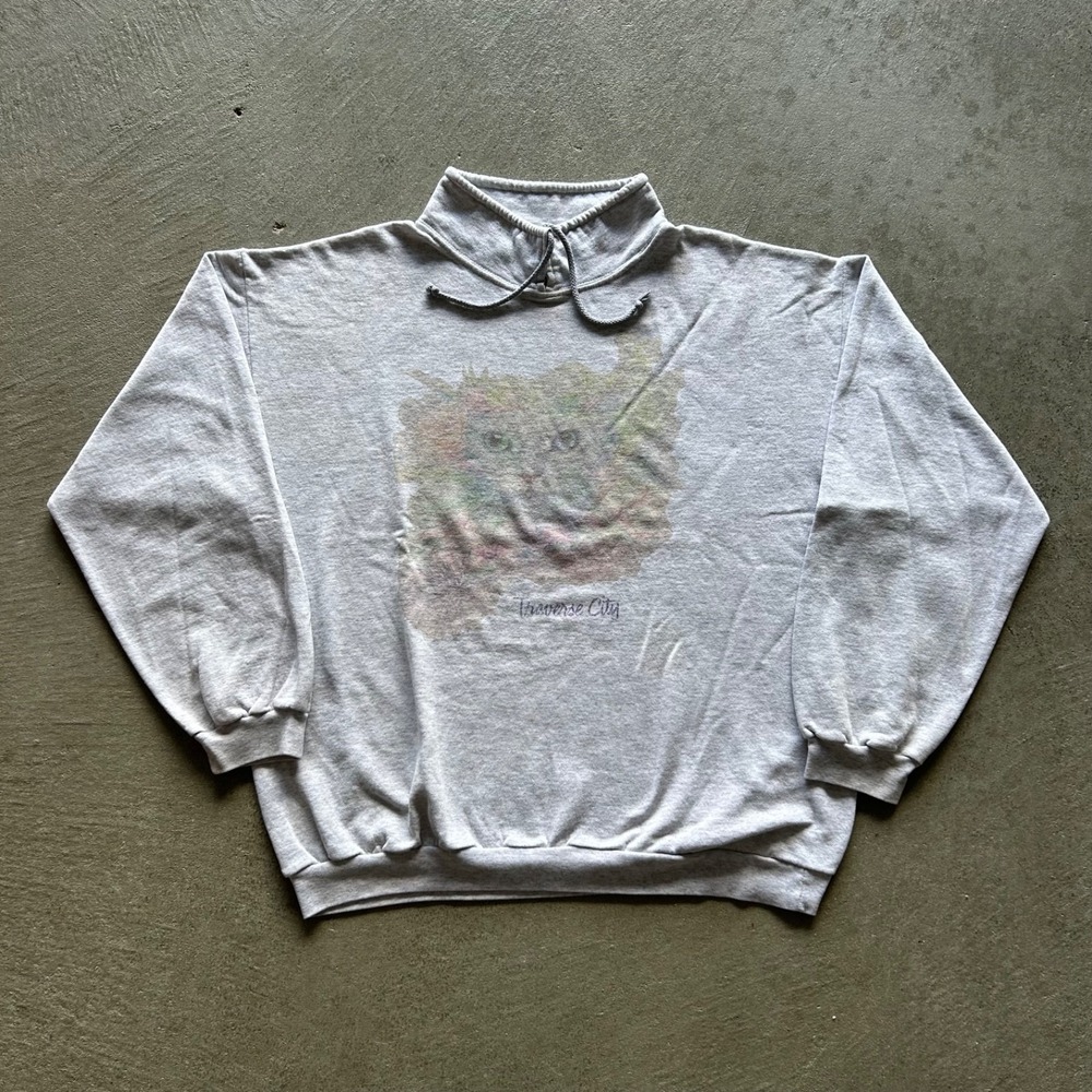 Vintage 90s Traverse City Cat Sweatshirt Size Large Gray Pullover Kitten